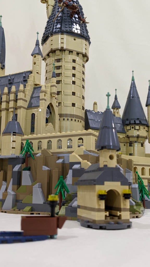 Review: building the epic 6000-piece Hogwarts Castle LEGO — Harry Potter  Fan Zone